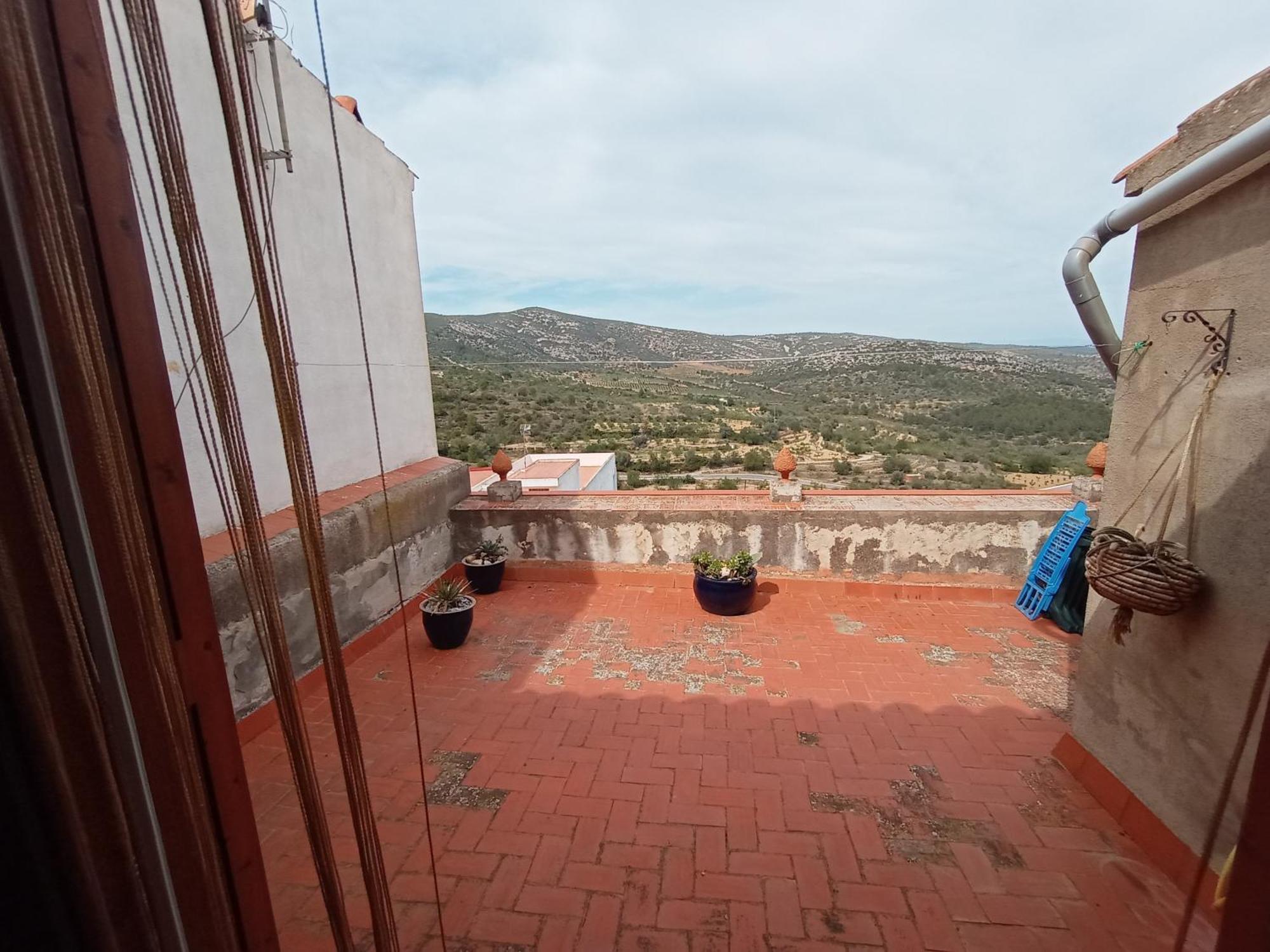Tranquil And Spacious Townhouse In Historical And Picturesque Cervera Del Maestre Exterior foto